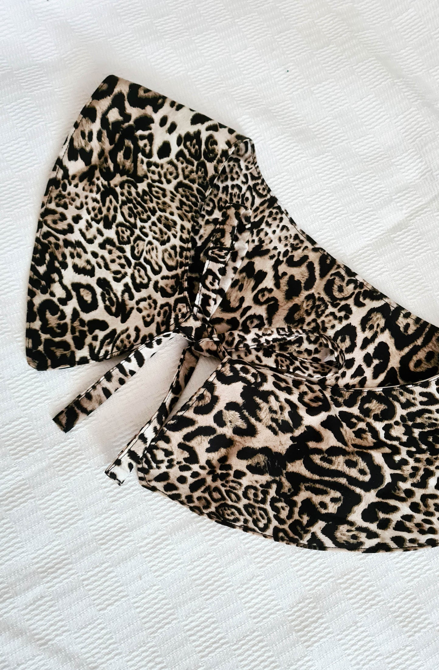 The Collar - Grey Leopard Print